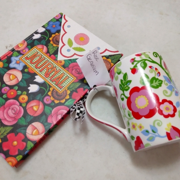 💥CLOSING Nov.1 SALE💥 Journal & Coffee Mug Scented Candle Set - Picture 7 of 9